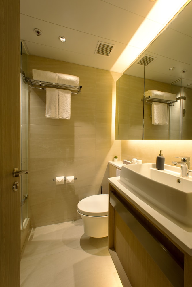 CM+ Hotels and Serviced Apartments 37/44
