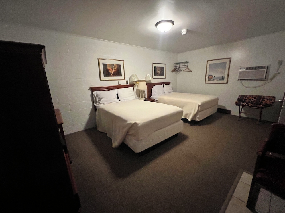 Hotel Prairie Winds Carthage Keokuk Hwy 136 20/37