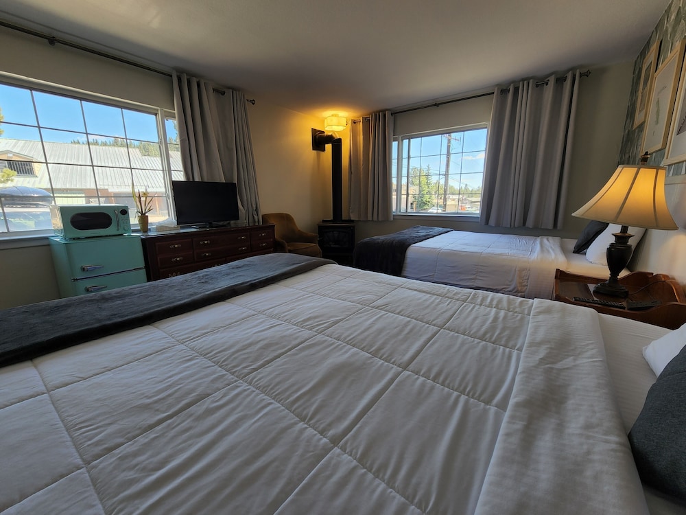 Cinnamon Bear Inn 21/80