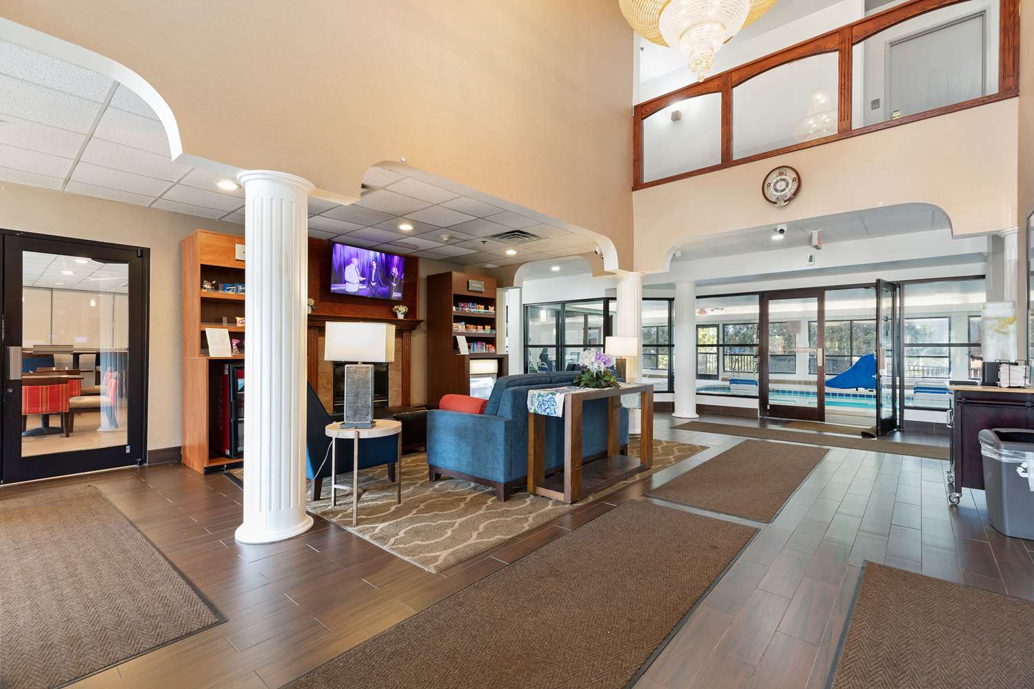 Lobby at Comfort Suites Lombard - Addison, LOMBARD - IL