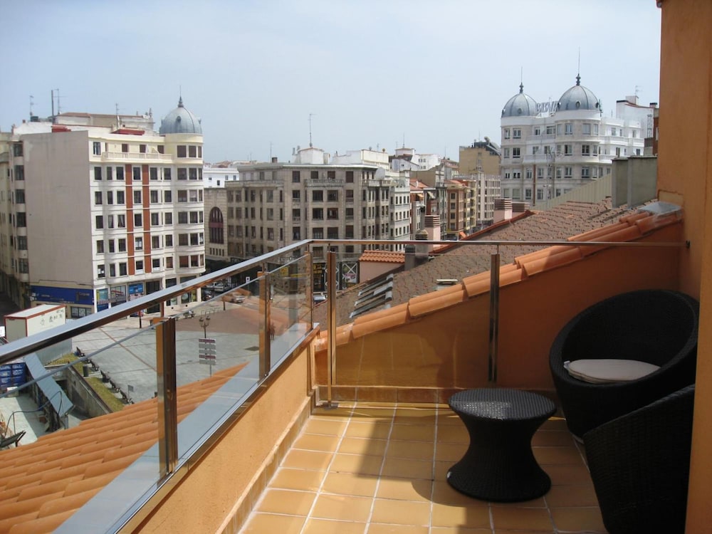 Hotel Via Gotica 43/44