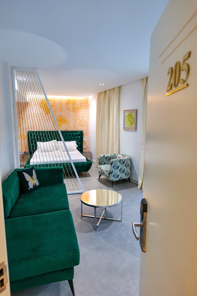 Hh Boutique Hotel 30/50