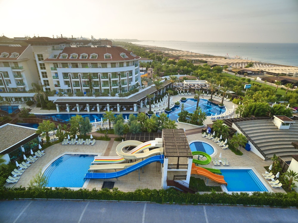 Sunis Evren Beach Resort Hotel and Spa in EVRENSEKI