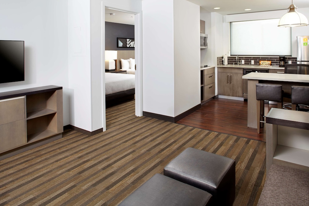 Hyatt House Denver Lakewood Belmar 21/42