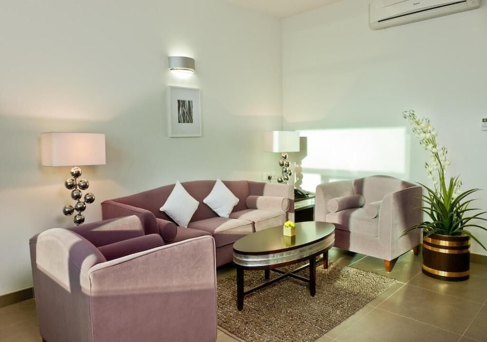 Al Hail Waves Hotel Managed By Centara 51/78