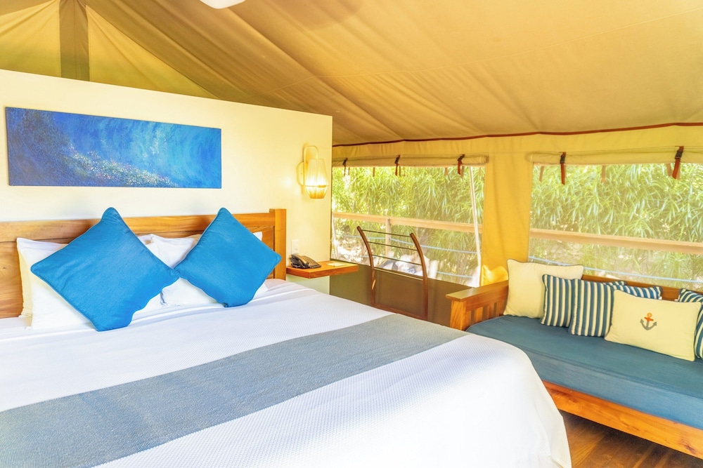 Isla Chiquita Glamping Hotel 11/50