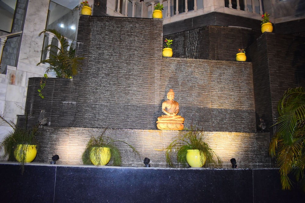 HOTEL SAMRAT INTERNATIONAL 4/28