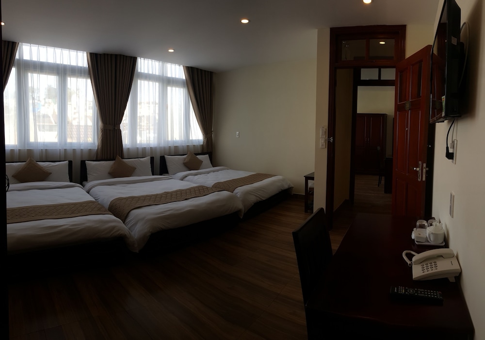 Nam Xuan Premium Hotel 55/68
