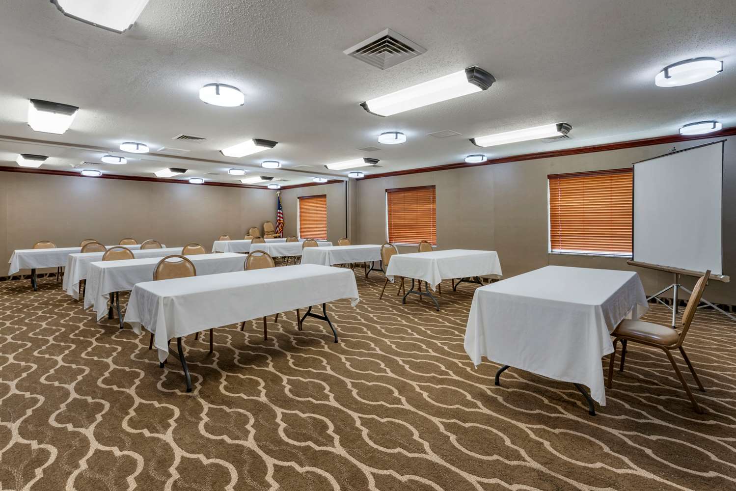 Comfort Inn & Suites St. Louis O Fallon 17/34