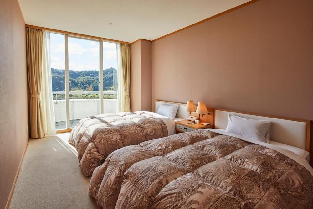 Room, 4 Beds, Forest View