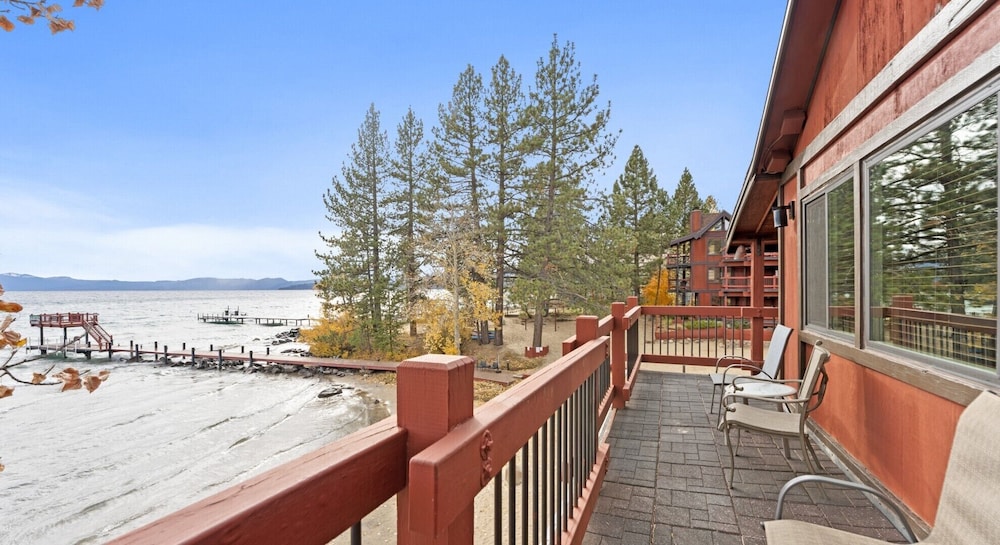 Edgelake Beach Club 22/50