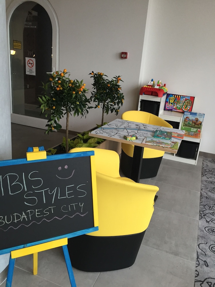 Lobby at Ibis Styles Budapest City, BUDAPEST