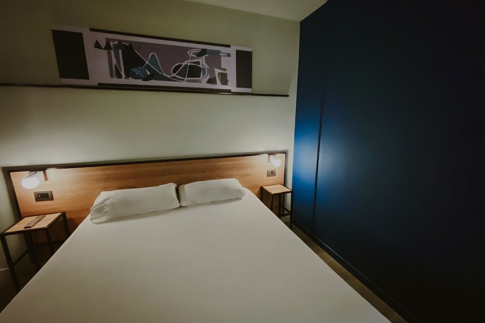 Ibis Mendoza 9/71