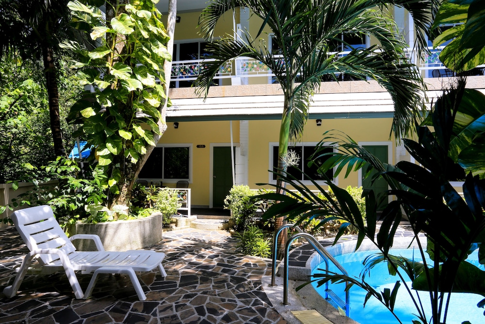 Naka Resort 40/50
