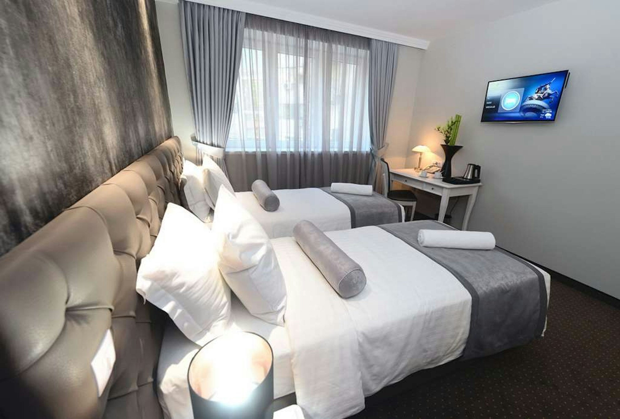 Alexander Square Boutique Hotel 16/55