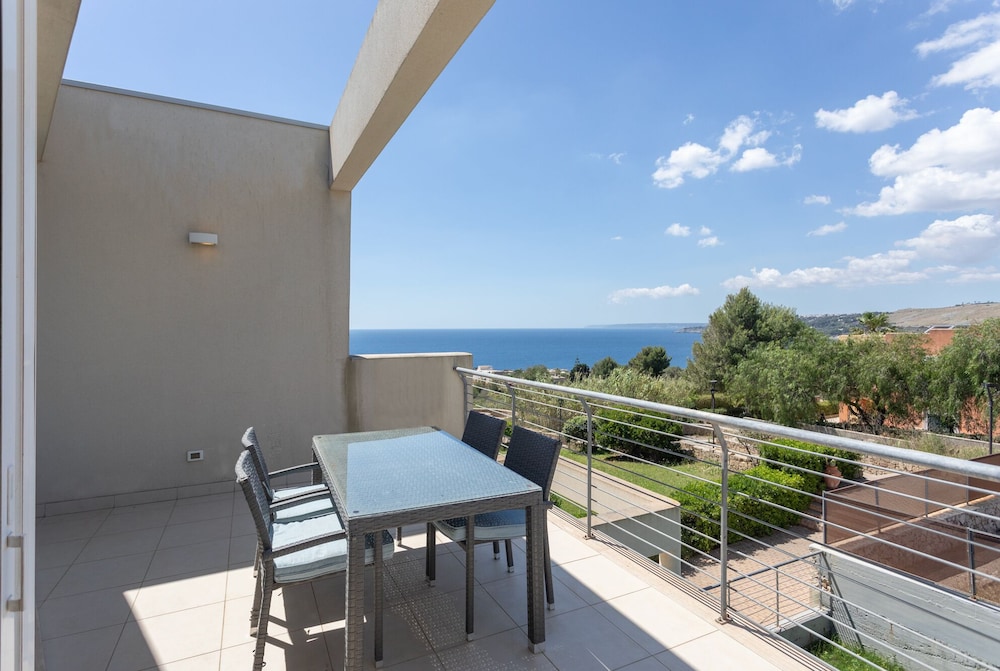 19 Summer Suites 27/60