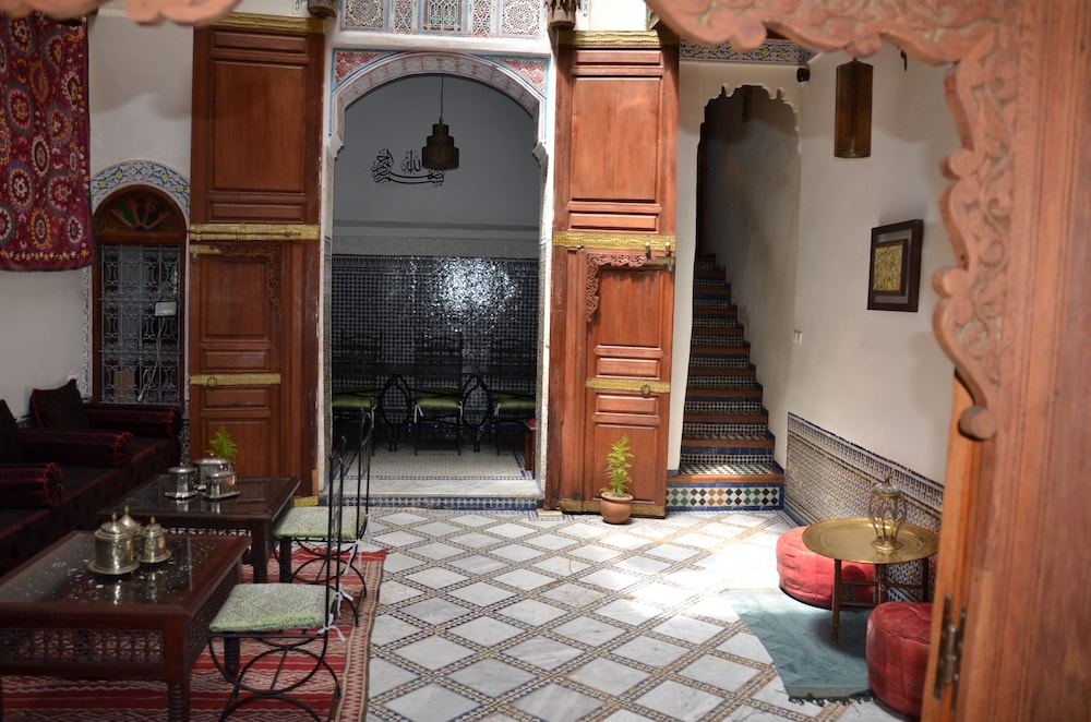 Riad Dezayn 3/29