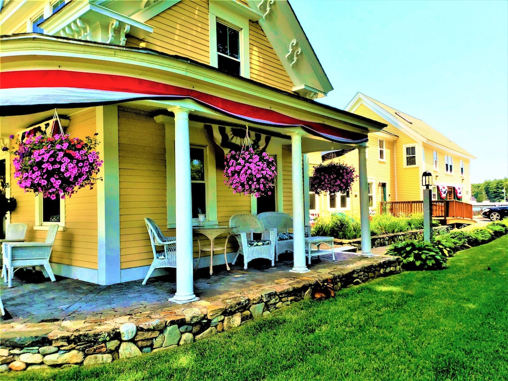 Elmere House Bed and Breakfast 38/50