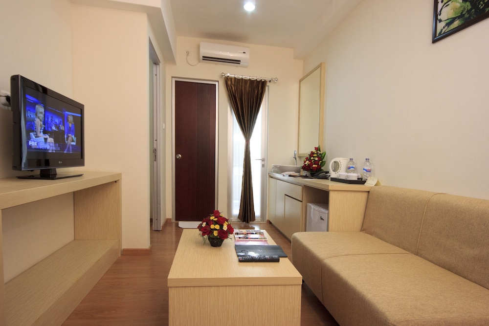 Reddoorz Apartment Manyar Street 6/30