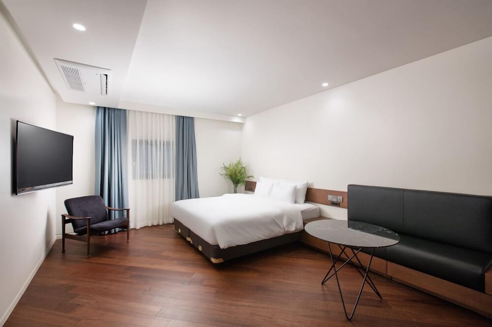 Hotel SR Suites Pangyo 24/64