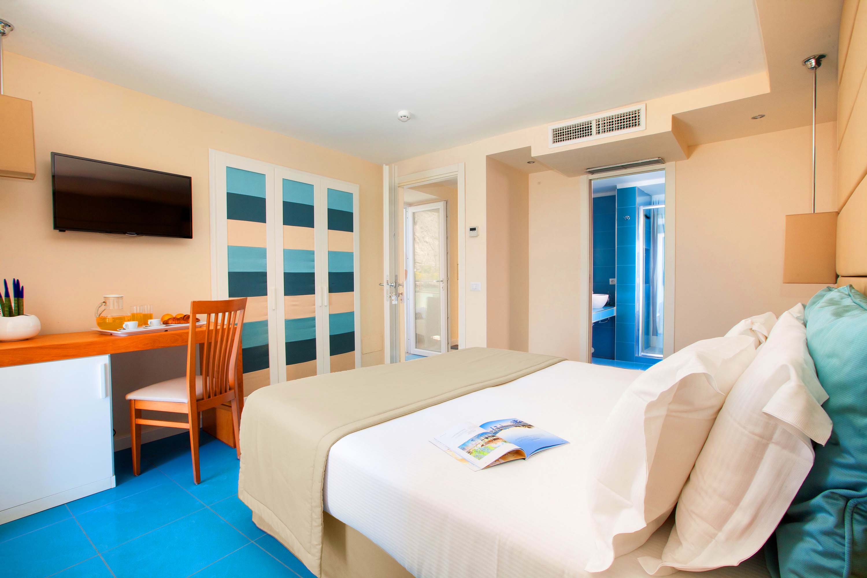 Junior, Double Bed, Sea View, French Balcony, Annex