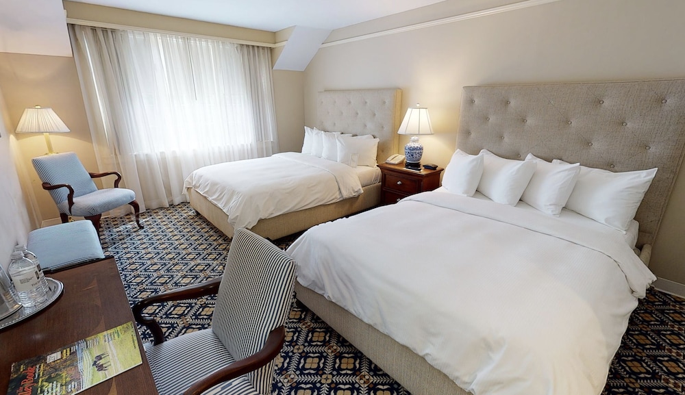 Simsbury Inn 8/35