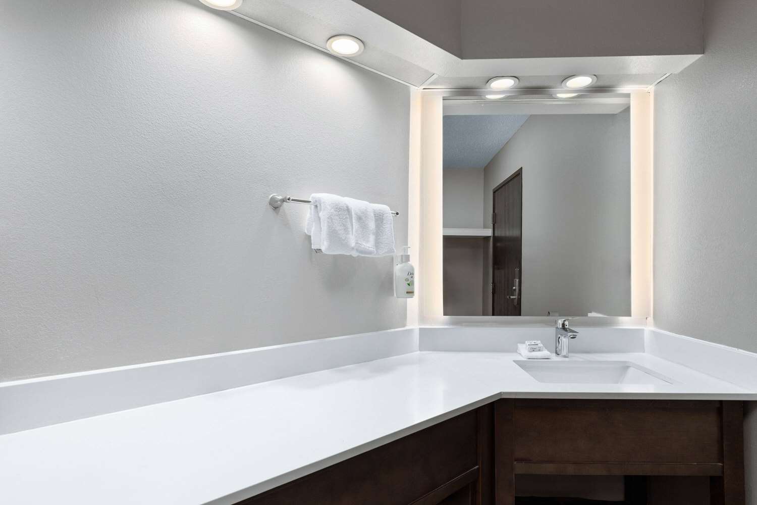 La Quinta Inn & Suites by Wyndham Goodlettsville - Nashville 55/58