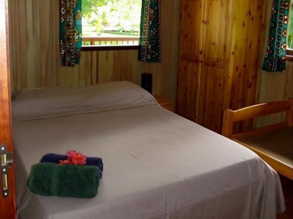 Moorea Surf Bed And Breakfast Hostel 8/32