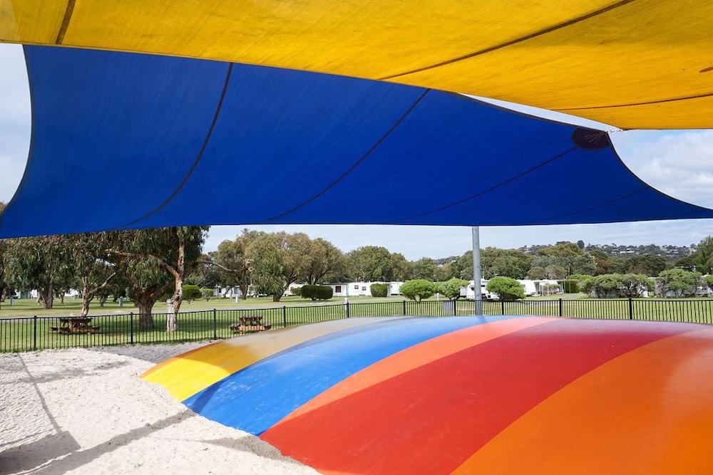 ANGLESEA BEACHFRONT FAMILY CARAVAN PARK 18/50