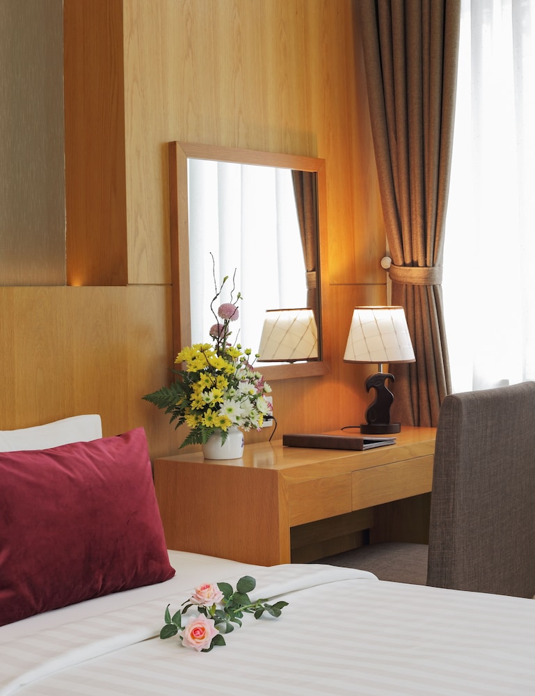 Golda Hotel 30/38