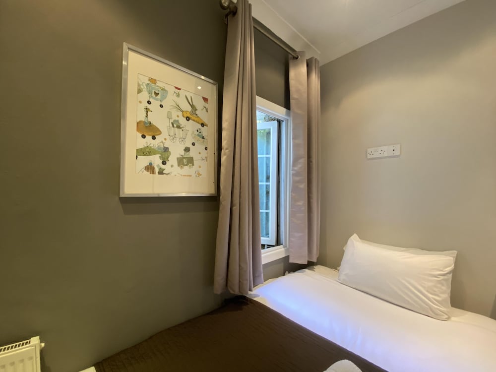 ECONOMY, SINGLE BED