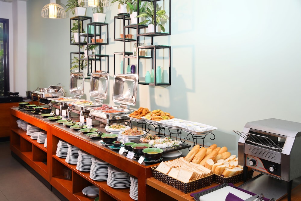 Emm Hotel Hue 27/50