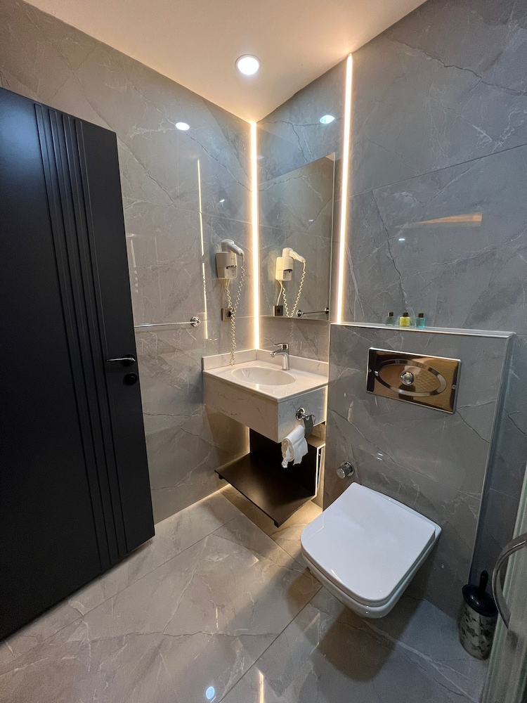 Grand Ezel Hotel 50/50