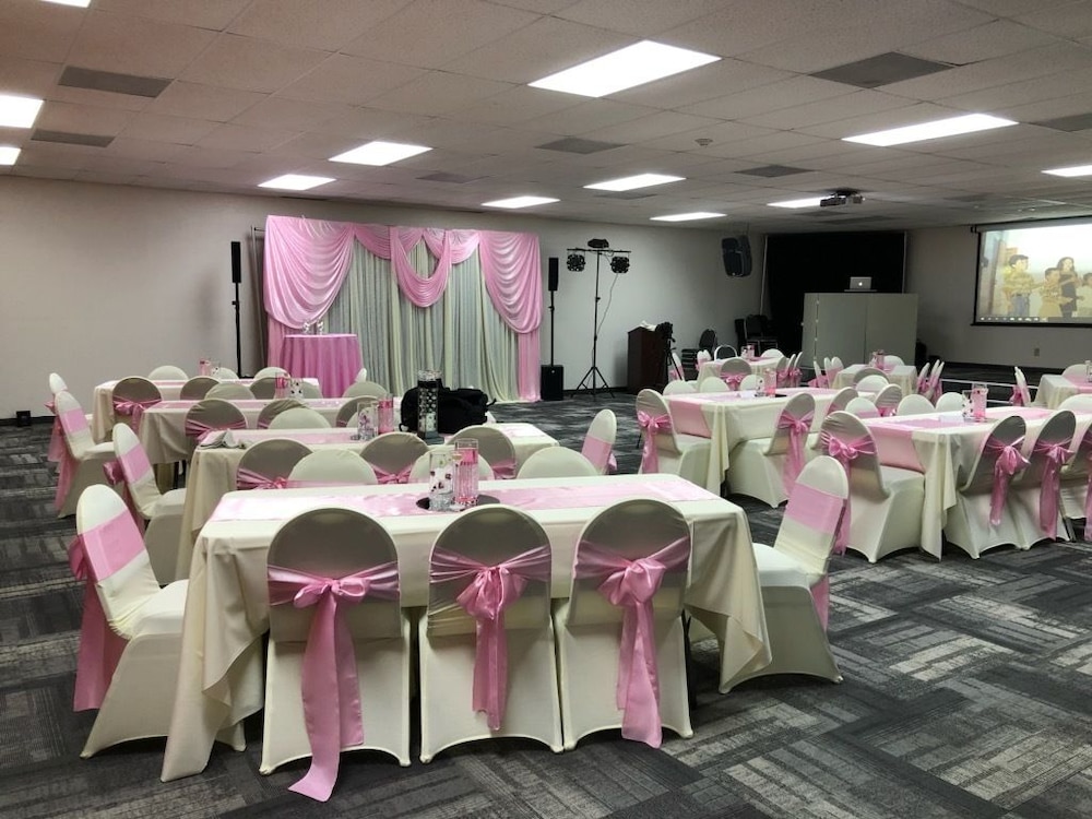 Howard Johnson By Wyndham Winter Haven Fl 16/22