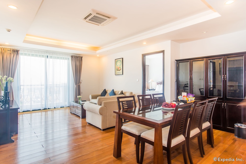 Elegant Suites Westlake 43/72