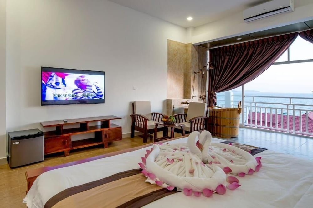 Aristocrat Residence Hotel 16/80