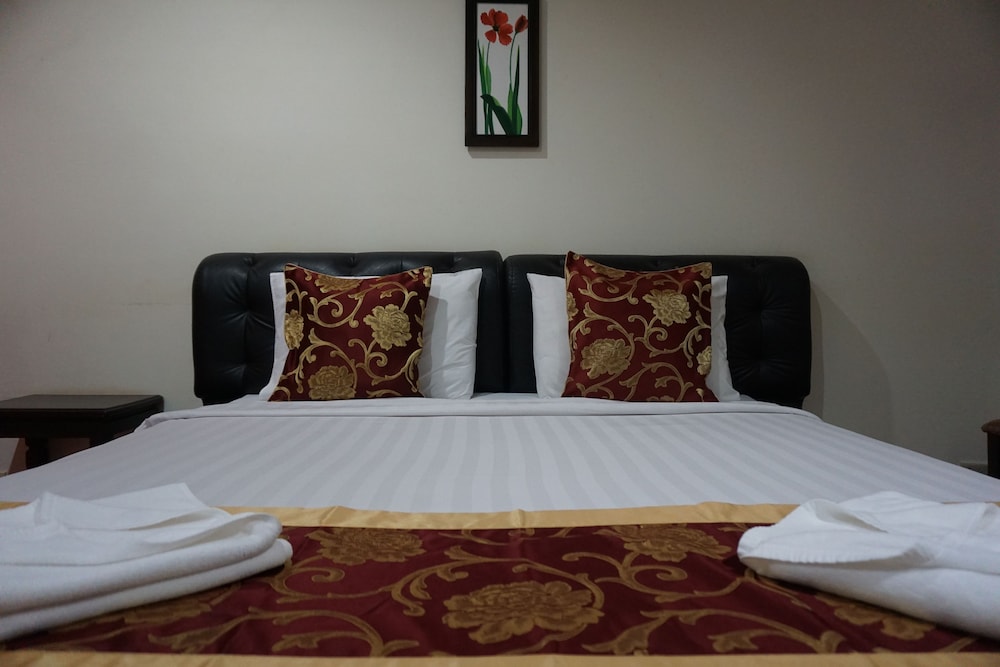 Phounsiri Hotel 3/30