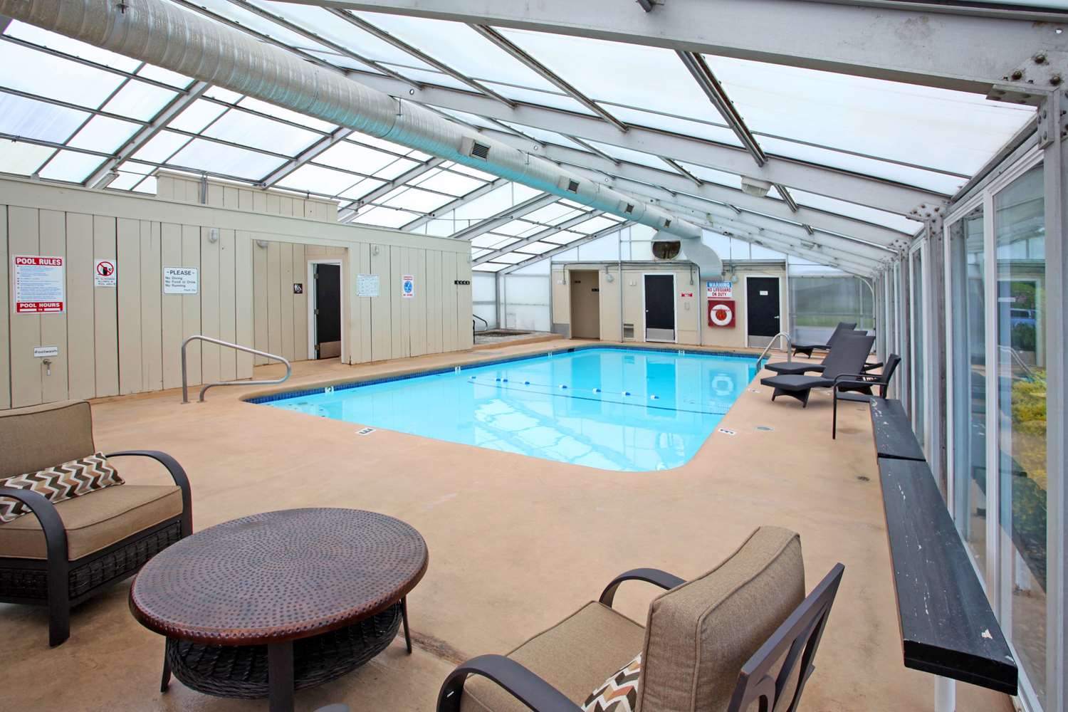 Clarion Inn Surfrider Resort 8/25