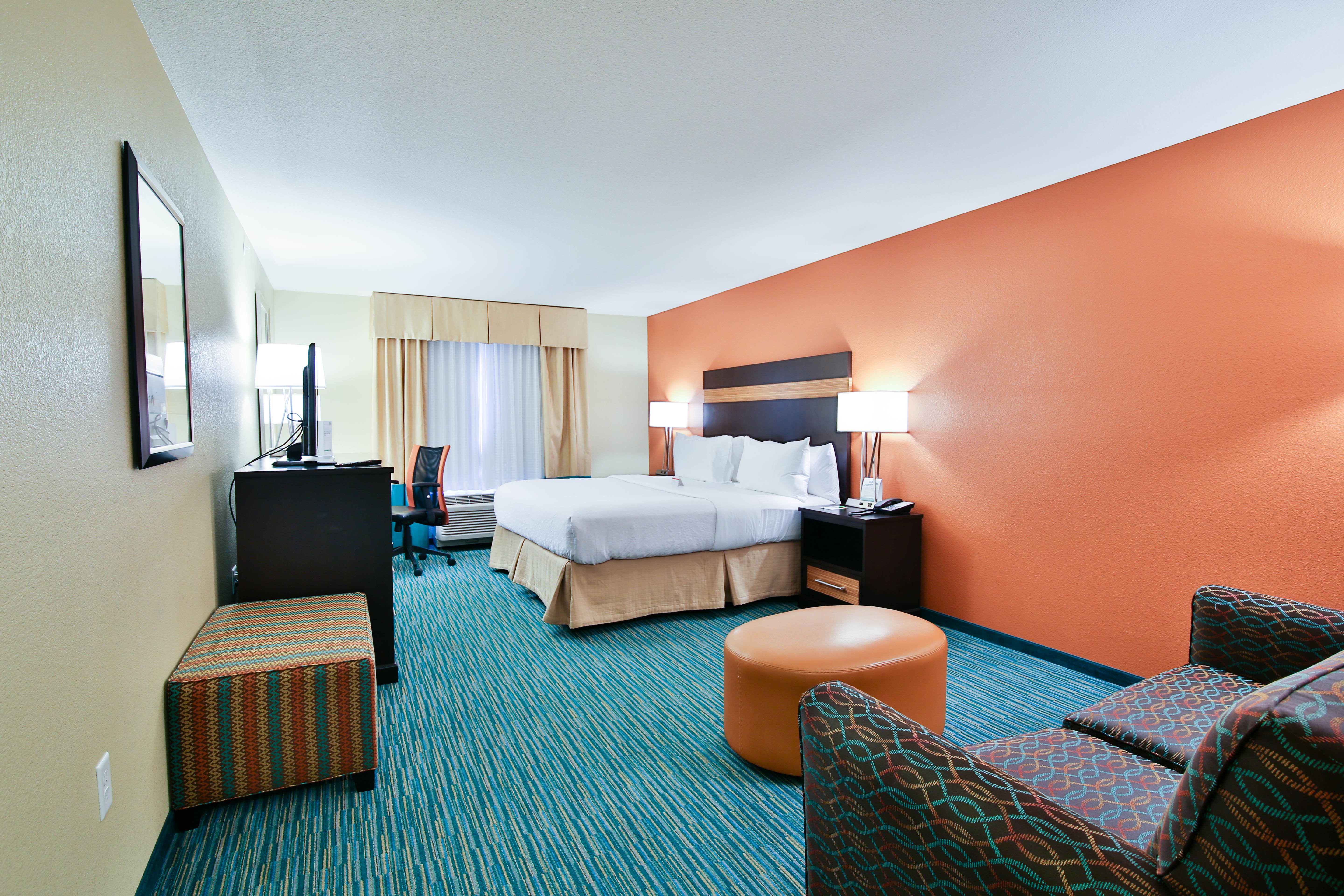 Holiday Inn Bismarck 15/70