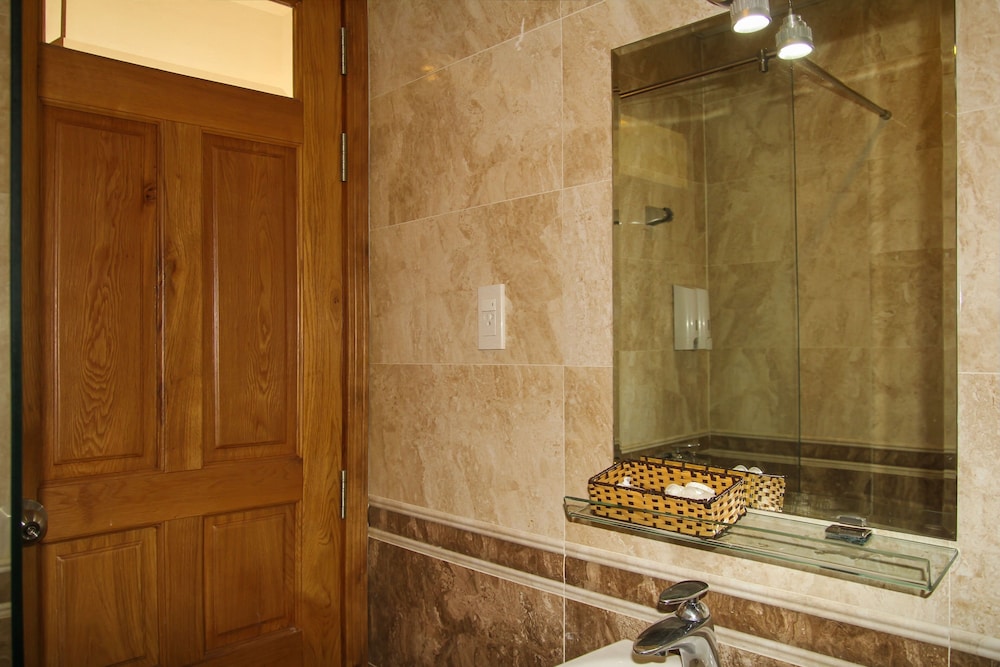 SAZI Erato Hotel - Free Airport & Breakfast 22/39
