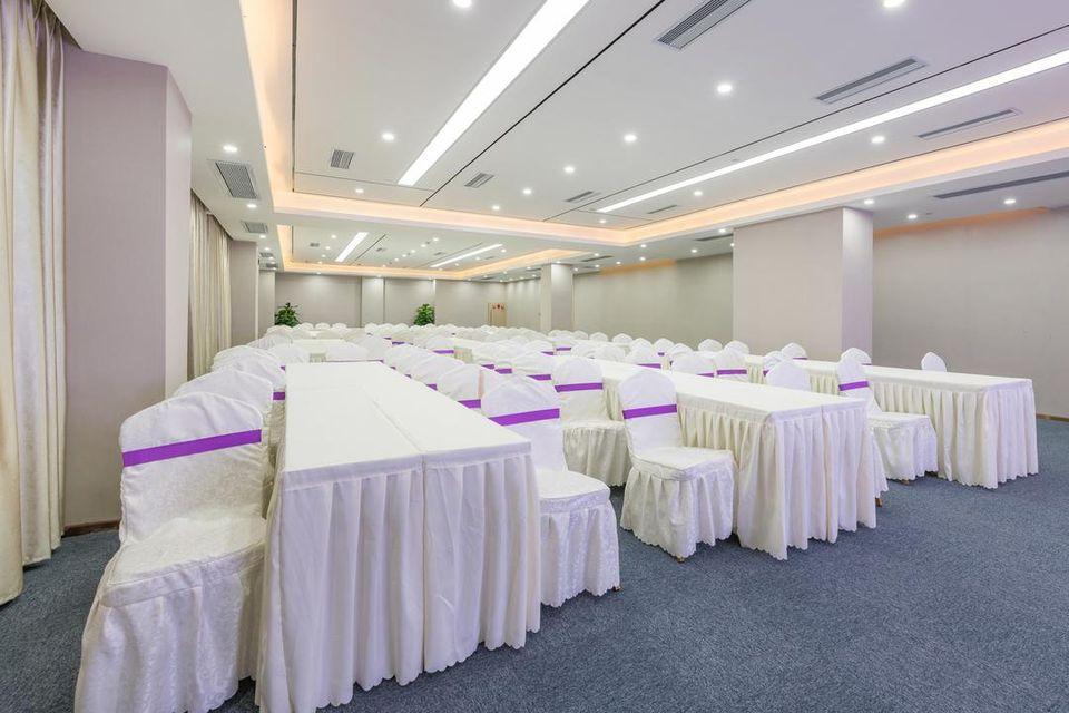 Lavande Hotel (Dongguan Houjie Exhibition Center) 55/59