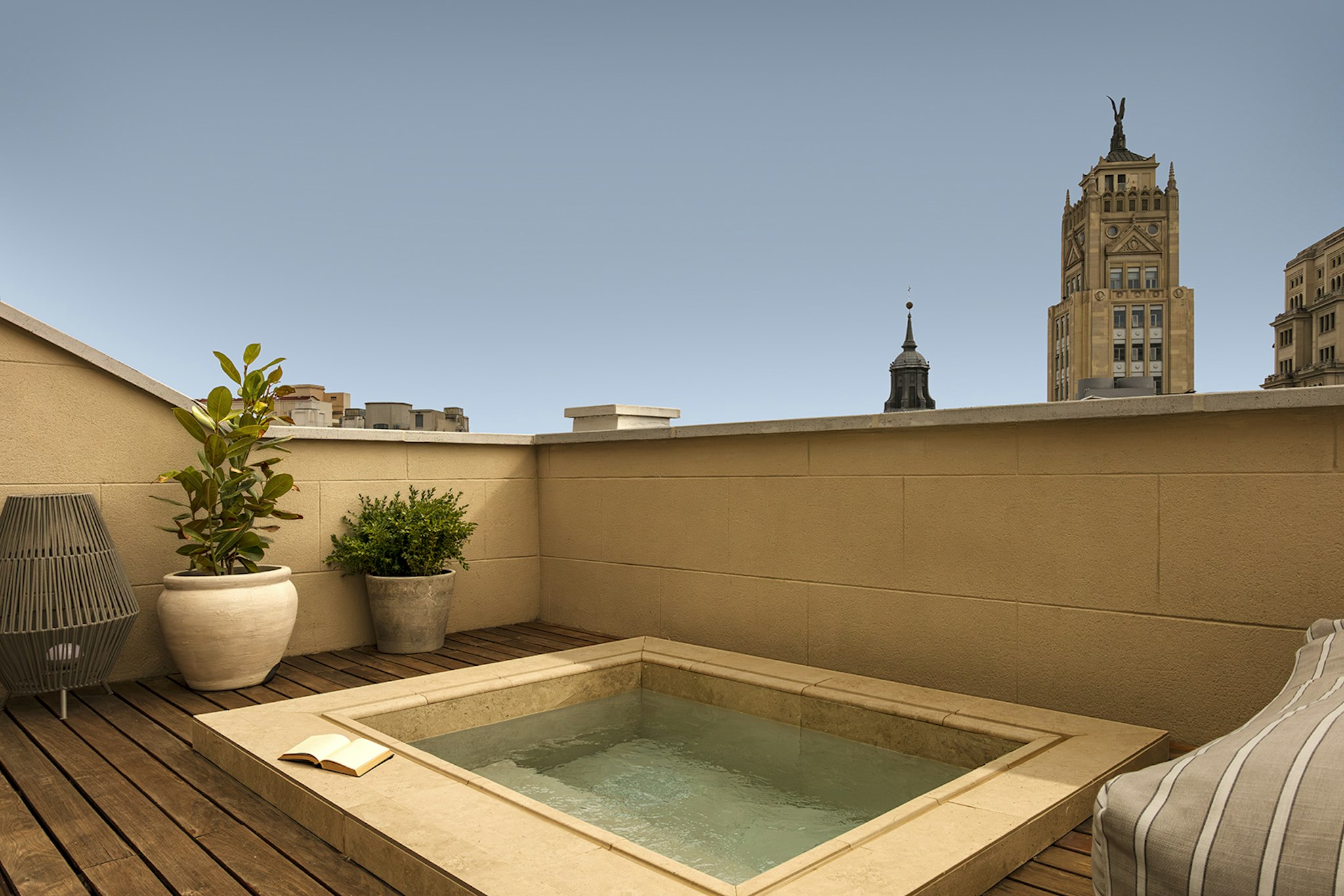 Nomade Temple Madrid 24/50