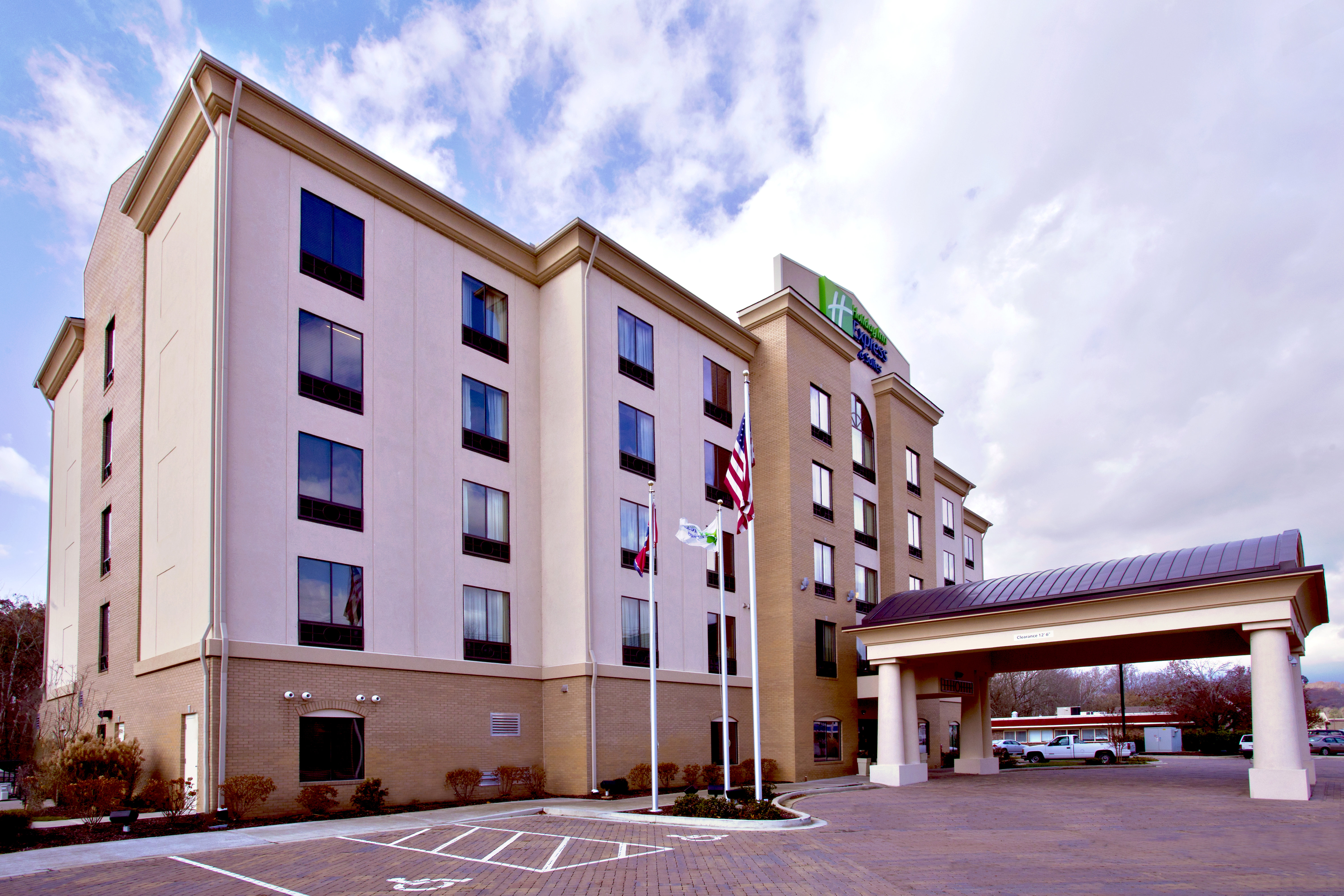 Holiday Inn Express Hotel Amp Suites Oak Ridge 46/46