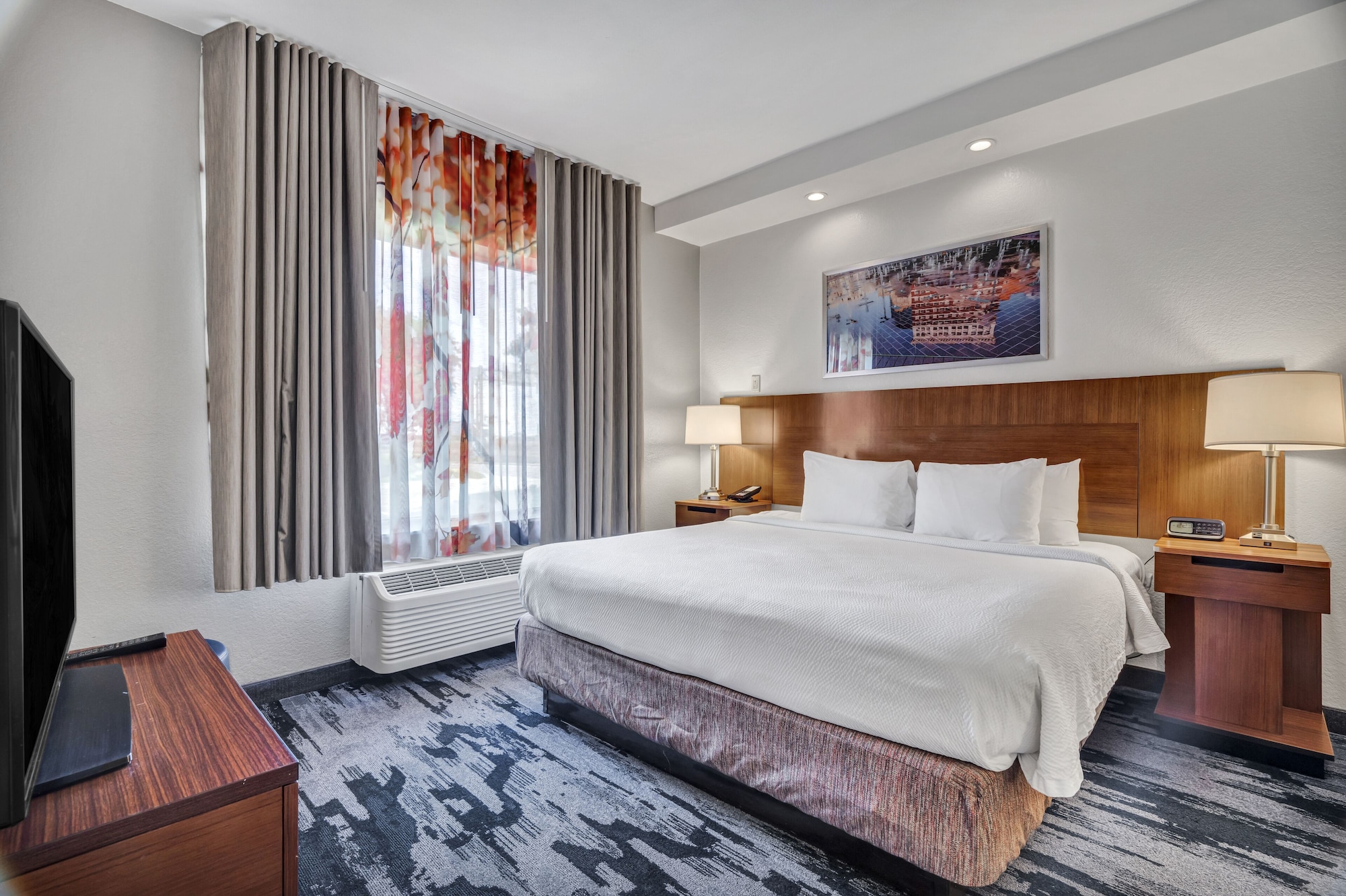 STUDIO, KING BED, SOFA