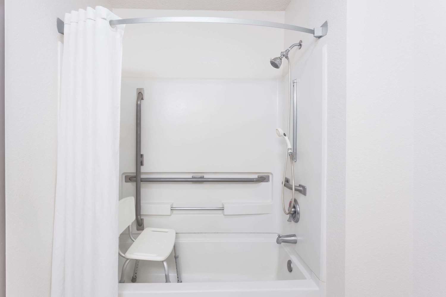 Super 8 by Wyndham Woodstock 19/19