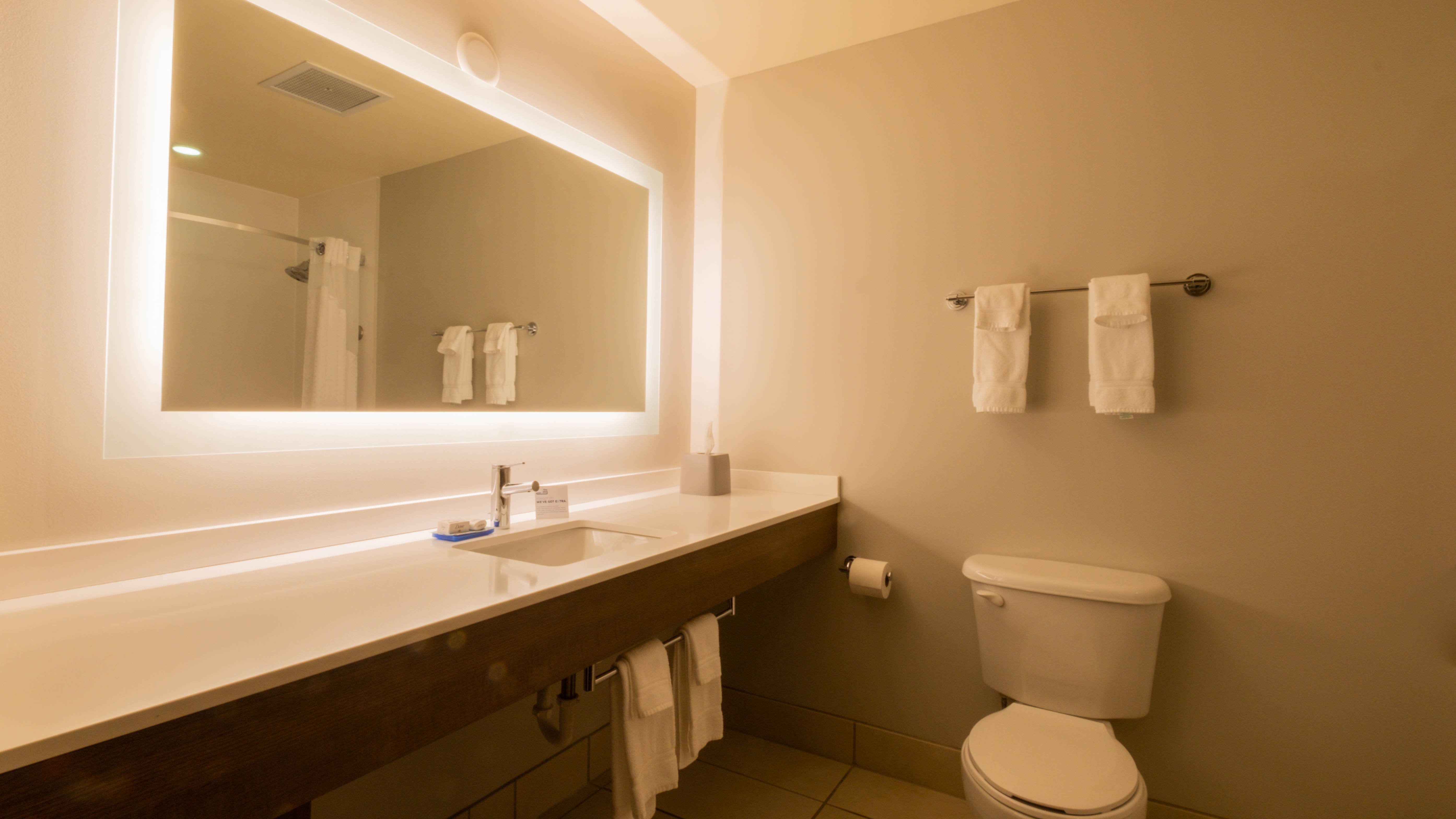 Holiday Inn Express Hotel And Suites Mankato East 72/76