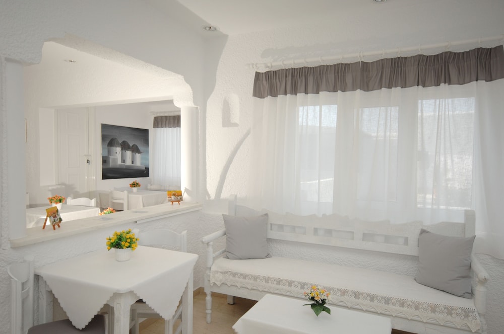 Milena Hotel 27/45