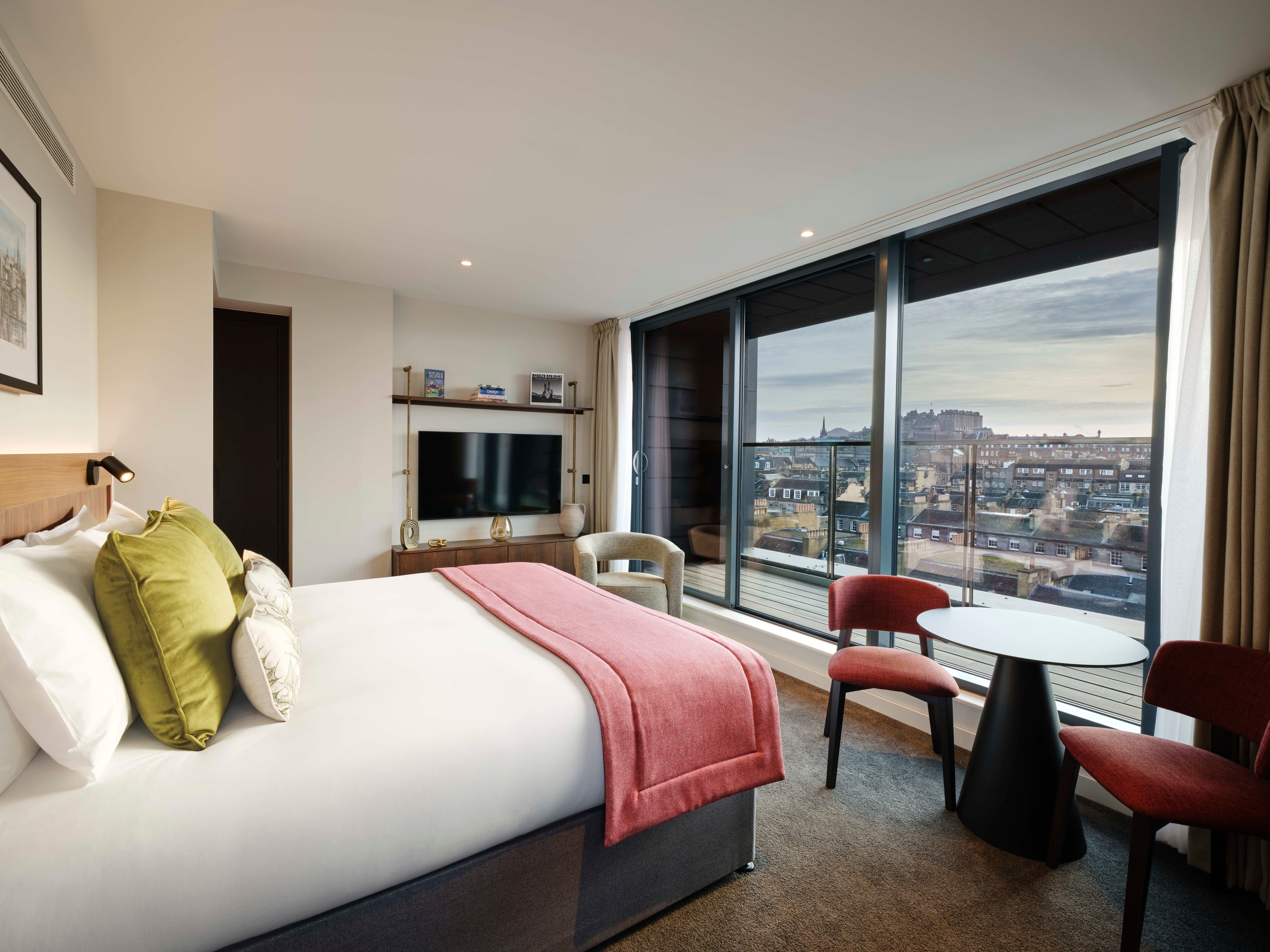 The Resident Edinburgh 10/50