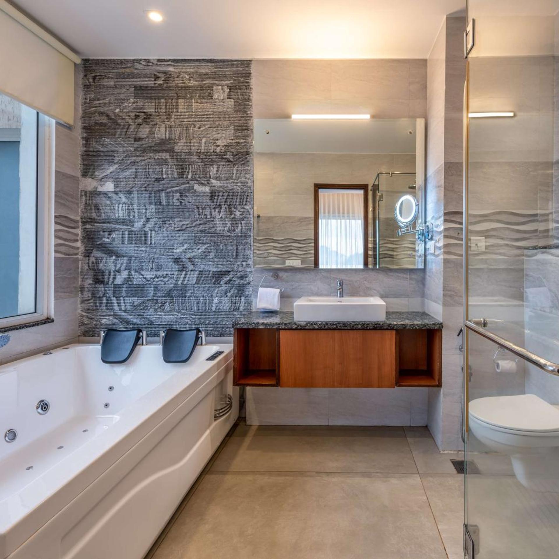 Executive, Suite, Valley View