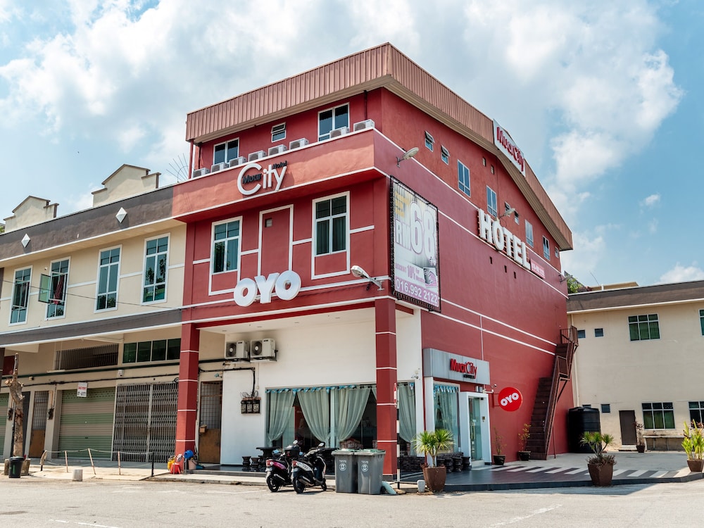 Muar City Hotel in MUAR